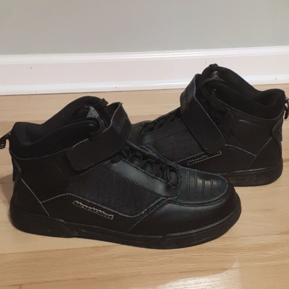 Street & steel riding shoe used once